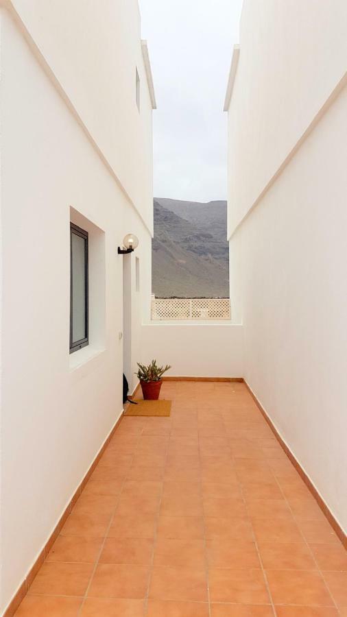 Vila The White House Orzola Exteriér fotografie